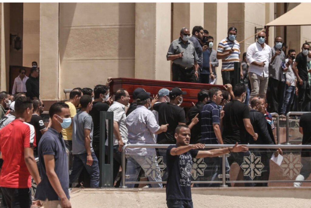 جنازة دلال عبد العزيز