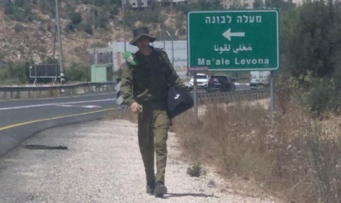 الكشف عن تفاصيل جديدة حول الشاب المتنكر بزيّ عسكري "إسرائيلي"