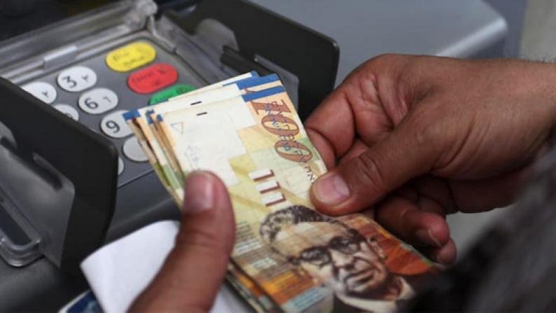 مساعدات صندوق "وقفة عز"