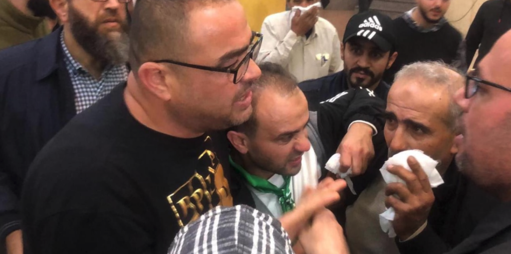 محافظ طولكرم يردّ على حادثة الاعتداء على موكب الأسير المحرّر محمد عارف