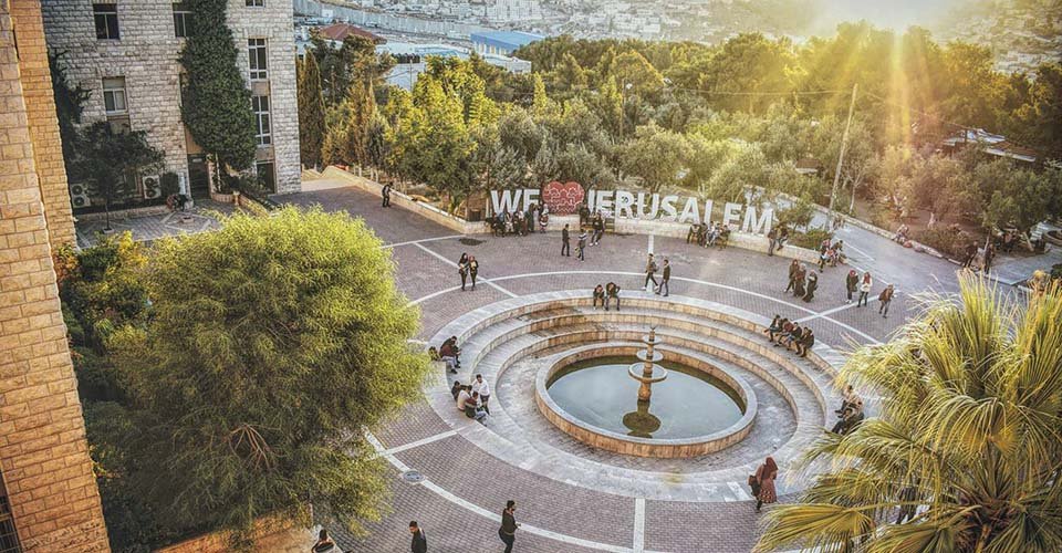 اتحاد نقابات الجامعات يطالبون بإقالة الدكتور عماد أبو كشك