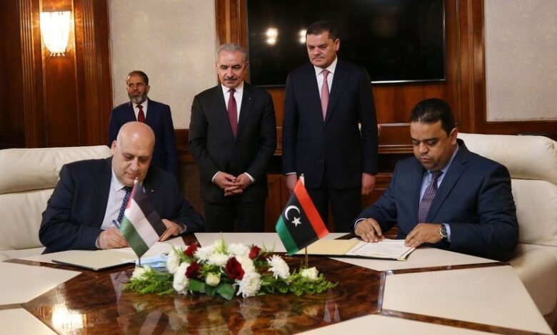 اتفاقية لاستقطاب 10 آلاف عامل فلسطيني للعمل في ليبيا