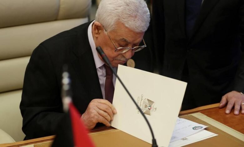 الرئيس عباس يمنح جوازات دبلوماسية لهذه الفئات (صورة أرشيفية)