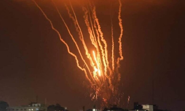 صواريخ المقاومة تجاه المستوطنات على غلاف غزة
