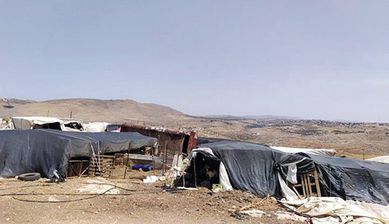 صورة الاحتلال يمنع أهالي خربة “جبعيت” شمال شرق رام الله المهجرين قسرا من العودة إليها