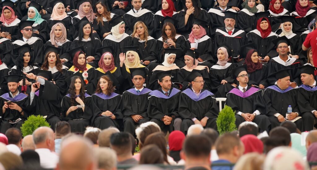 إليك قائمة التخصصات الأكثر بطالة في فلسطين