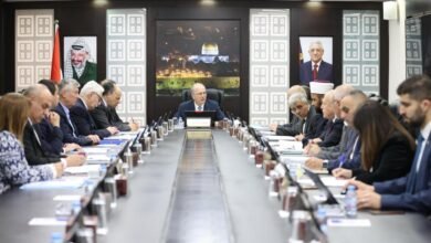 صورة رئيس الوزراء يُوجّه بتكثيف عمل لجان الرقابة في المؤسسات الرسمية والمحافظات
