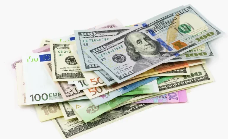 صورة جميعها دول عربية .. أضعف 10 عملات في العالم