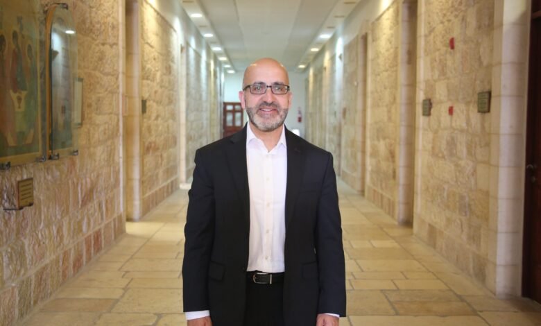 وزير المالية يحذر من قضايا مالية ضخمة ويكشف عن دعم دولي مرتقب