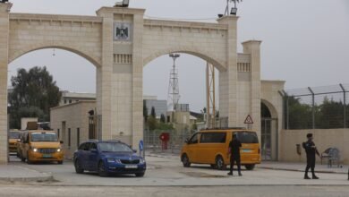 صورة تحركات لحل أزمة معبر الكرامة .. إليكم تفاصيلها