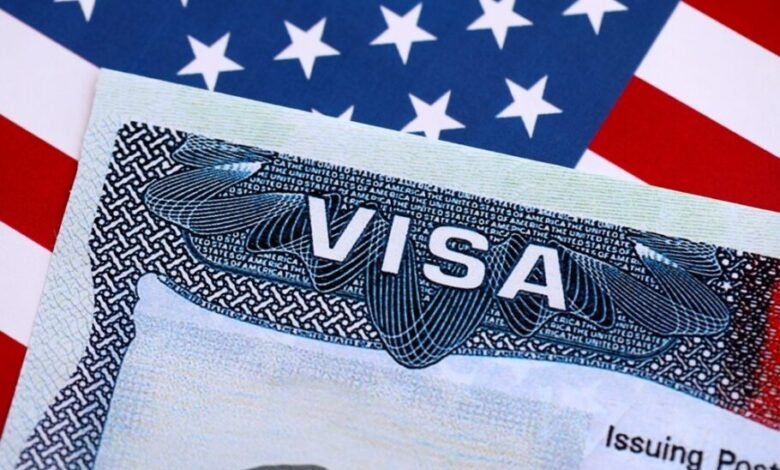 صورة بينها دول عربية .. أمريكا توقف التأشيرات لمواطني 75 دولة