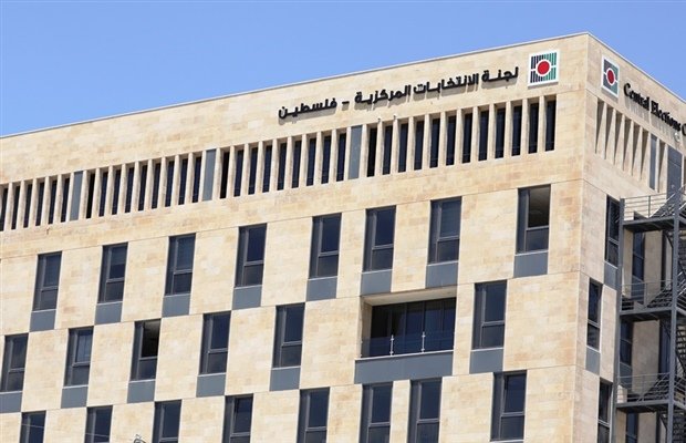 صورة لجنة الانتخابات المركزية: 50 ألف مسجل جديد في السجل الانتخابي وسط اقبال المواطنين