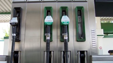 صورة توقعات بارتفاع حاد في أسعار البنزين في “إسرائيل” خلال أبريل المقبل