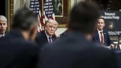 صورة مستشارو ترامب يحثونه على البحث عن خطة خروج من الحرب