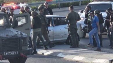 صورة الاحتلال يطلق النار تجاه شابين بزعم تنفيذ عملية دهس