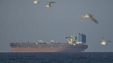 صورة إيران تتوعد بالرد بعد احتجاز الجيش الأميركي سفينة في بحر عمان