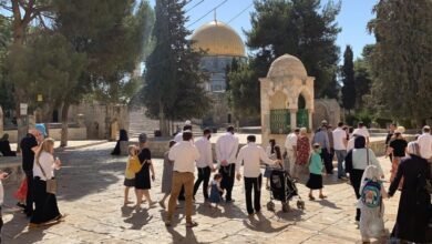 صورة 120 مستوطنا يستبيحون الأقصى تحت حماية قوات الاحتلال