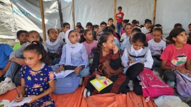 صورة صفوف دراسية على خطوط النار في غزة