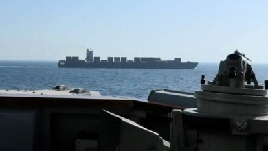 صورة ترامب: البحرية الأميركية تتصرف كالقراصنة في حصار إيران
