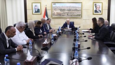 صورة رئيس الوزراء يبحث توسيع برامج التشغيل للحدّ من البطالة