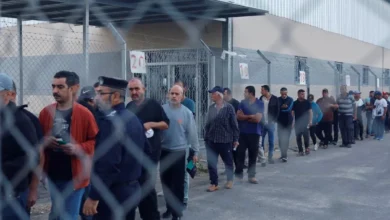 صورة فجوة واسعة في الأجور: رواتب العاملين في “إسرائيل” تتجاوز ضعف أجور الضفة