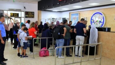 صورة تعطل حركة العبور عبر جسر الملك حسين يربك المسافرين.. ما السبب؟