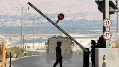 صورة ترقب لقرار العليا الإسرائيلية لإنهاء أزمة معبر الكرامة