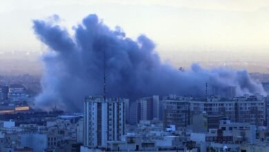 صورة ترامب يهدد بمحو موقع نووي: تفاصيل الضربات الأميركية على إيران وبدء الحصار البحري
