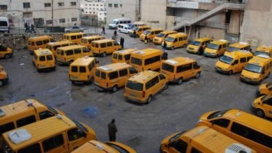 صورة وزارة النقل تحسم الجدل بشأن تعرفة المواصلات في فلسطين بعد انخفاض أسعار المحروقات