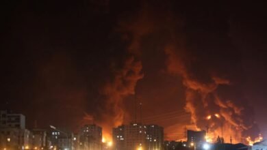 صورة تبادل ضربات عنيفة بين واشنطن وطهران.. وإيران تستهدف 4 دول عربية بالصواريخ