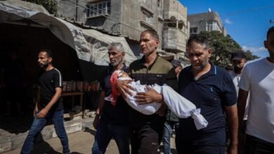 صورة قصة الطفل تيم حمدان الذي انتظرته عائلته 7 سنوات واختطفه القصف في لحظات