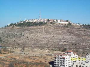 أراضي جبل الطويل في البيرة