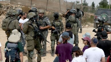 صورة الاحتلال يواصل عدوانه على قصرة لليوم الخامس ويعزل منطقة رأس العين
