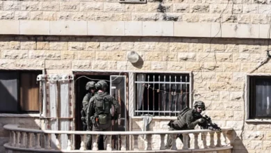 صورة ماذا يفعل الاحتلال بالمنازل عند تحويلها لثكنات عسكرية بالضفة؟
