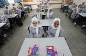 هل سيبقى الدوام للعام الدراسي الجديد بحده الأدنى ثلاثة أيام أسبوعيًا؟!