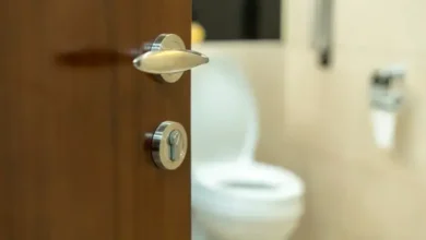 صورة فوائد لا تدركها .. اسكب بقايا القهوة في المرحاض مرة أسبوعياً