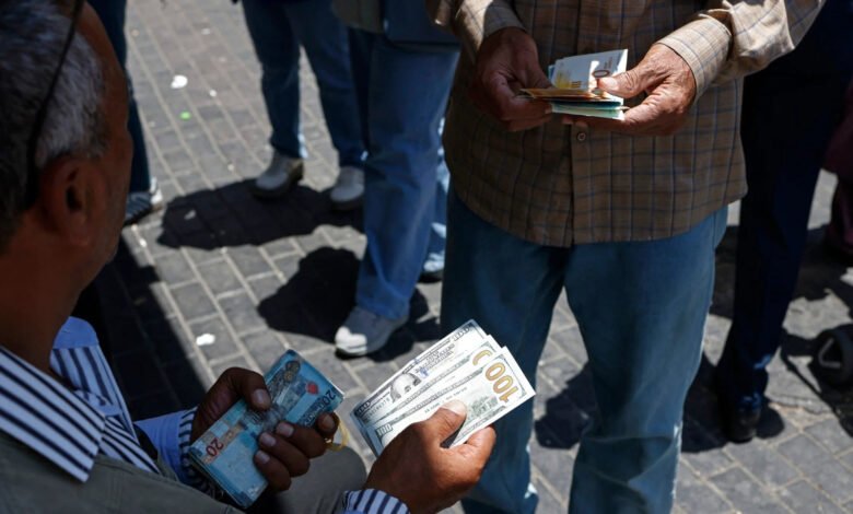 خبير مالي: الدولار قد يصل إلى 3.18 قبل نهاية العام