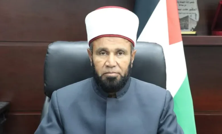 وزير الأوقاف محمد نجم يستقيل من منصبه
